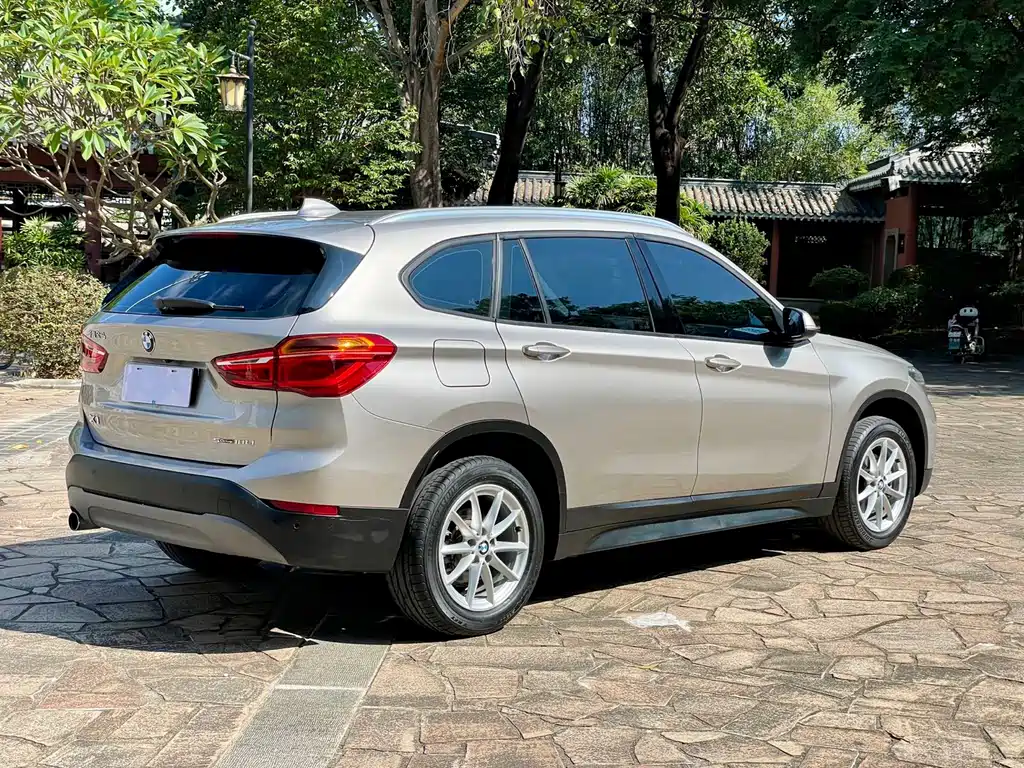 BMW X1 2019 — фото 14