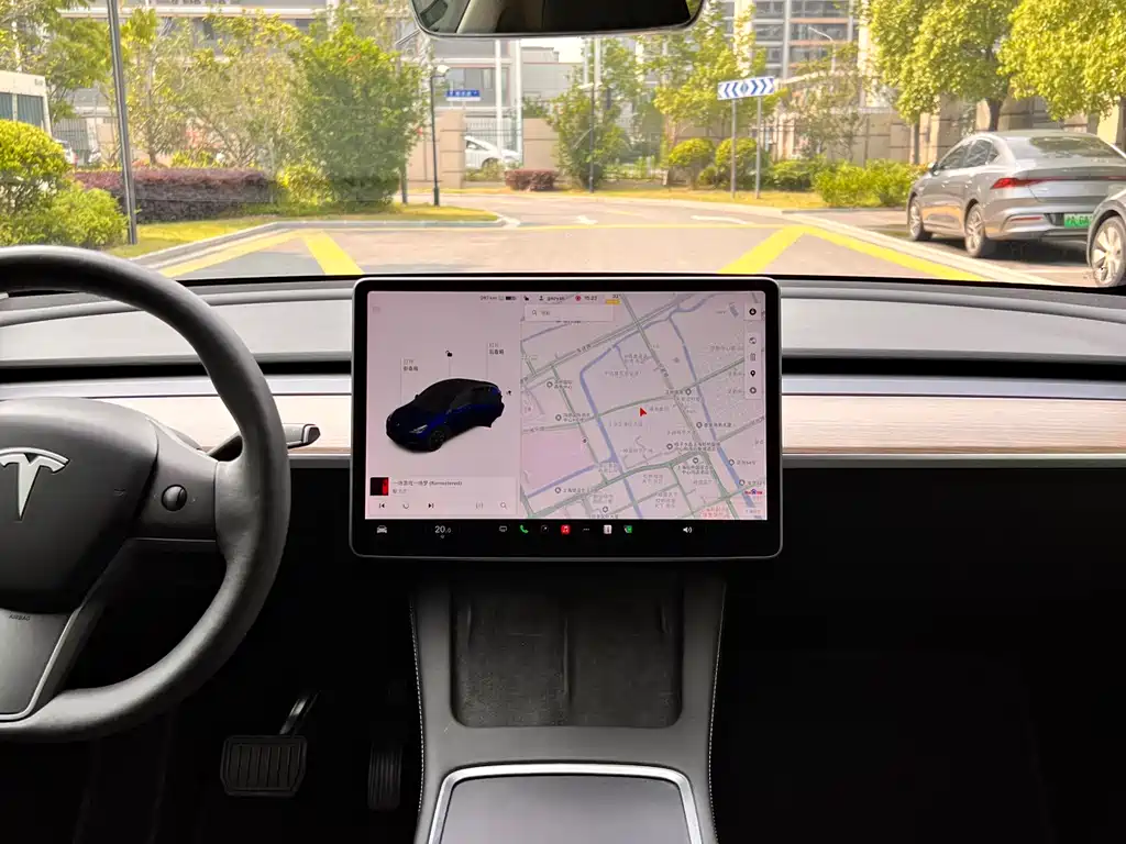 Tesla Model Y 2021 — фото 9