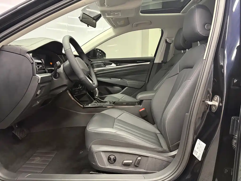 Volkswagen Passat 2022