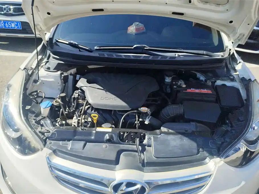 Hyundai Elantra Langdong 2015 — фото 10