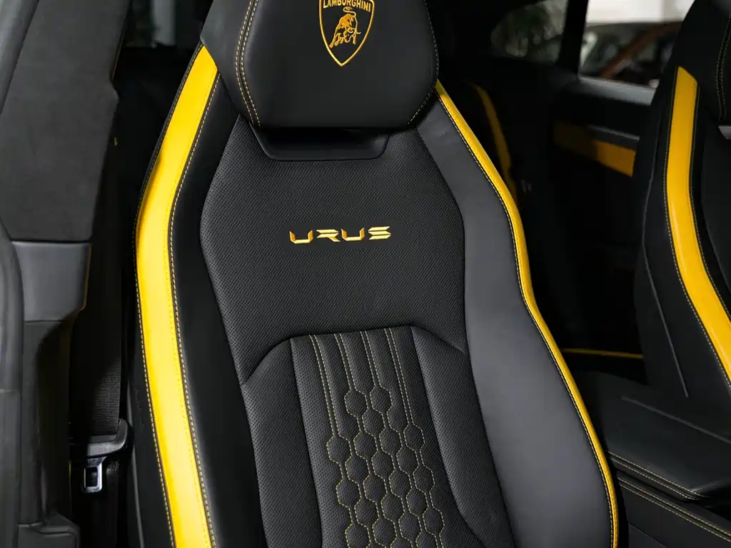 Lamborghini Urus 2023 — фото 23