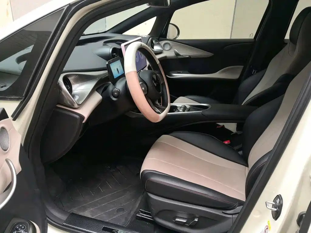 BYD Dolphin 2025