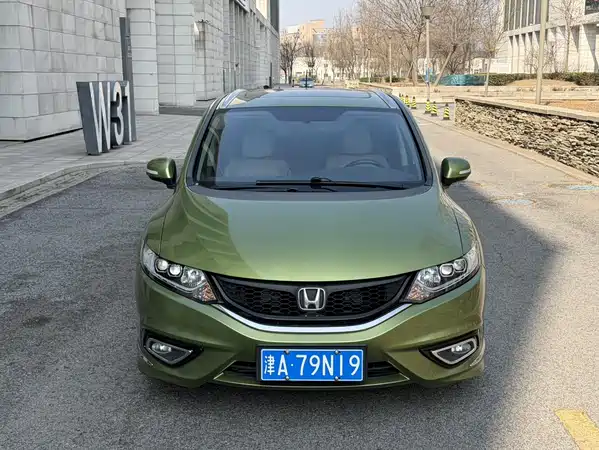 Honda Jade 2013