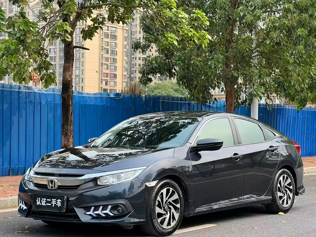 Honda Civic 2017 — фото 1