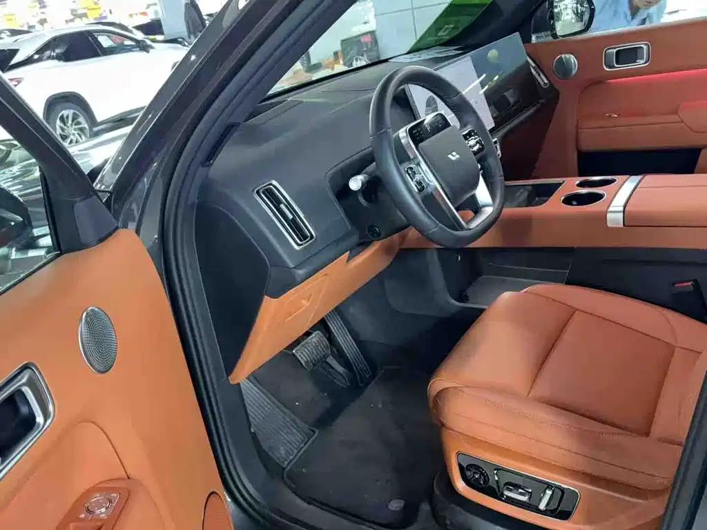 Li Auto Li L8 2025 — фото 5
