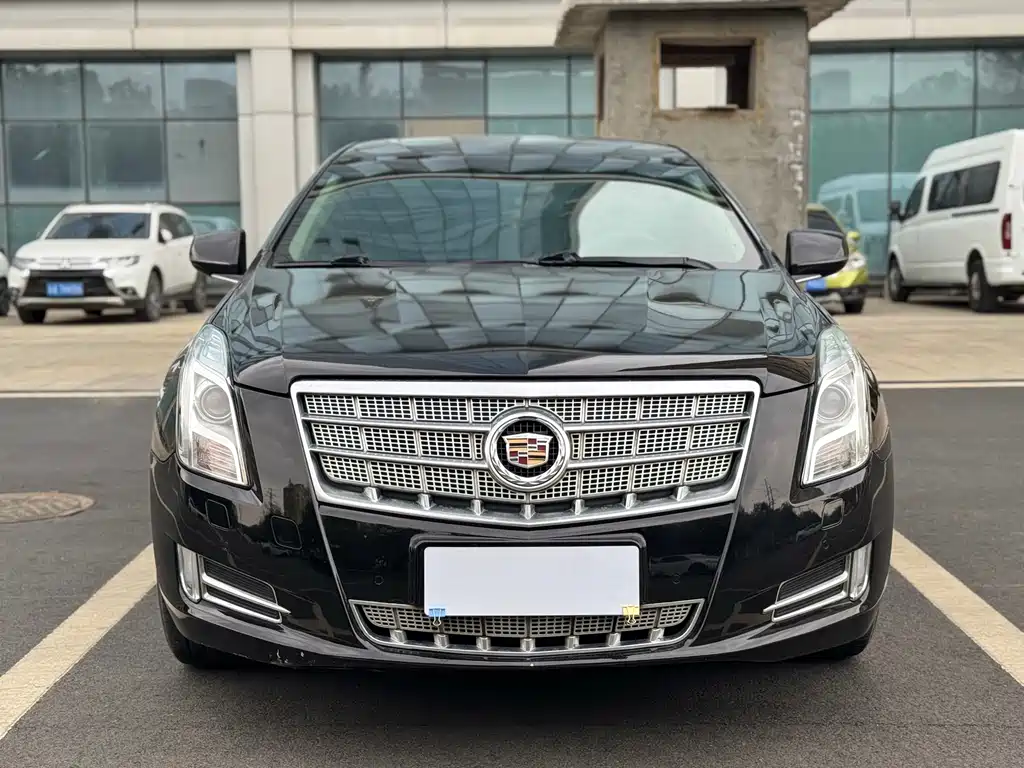 Cadillac XTS 2014 — фото 2