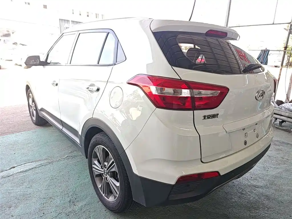 Hyundai ix25 2016 — фото 5