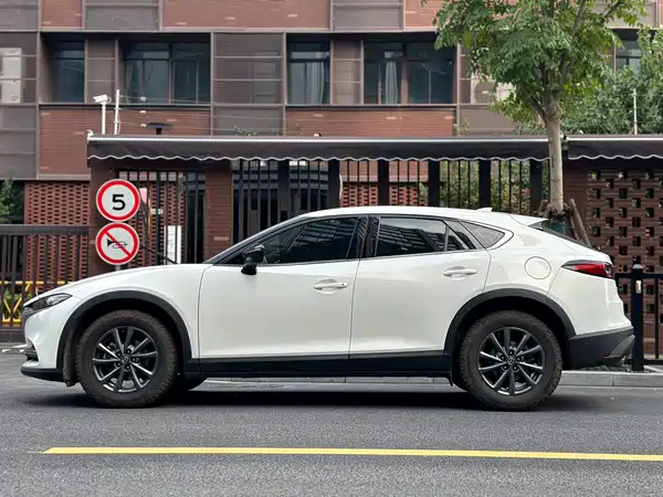 Mazda CX-4 2020