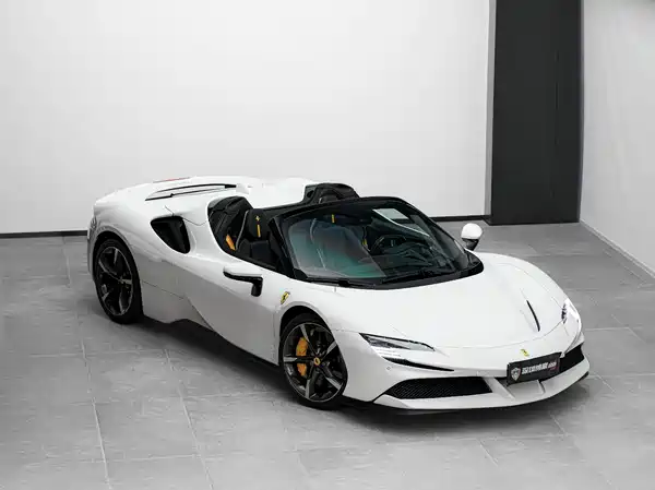 Ferrari SF90 2025