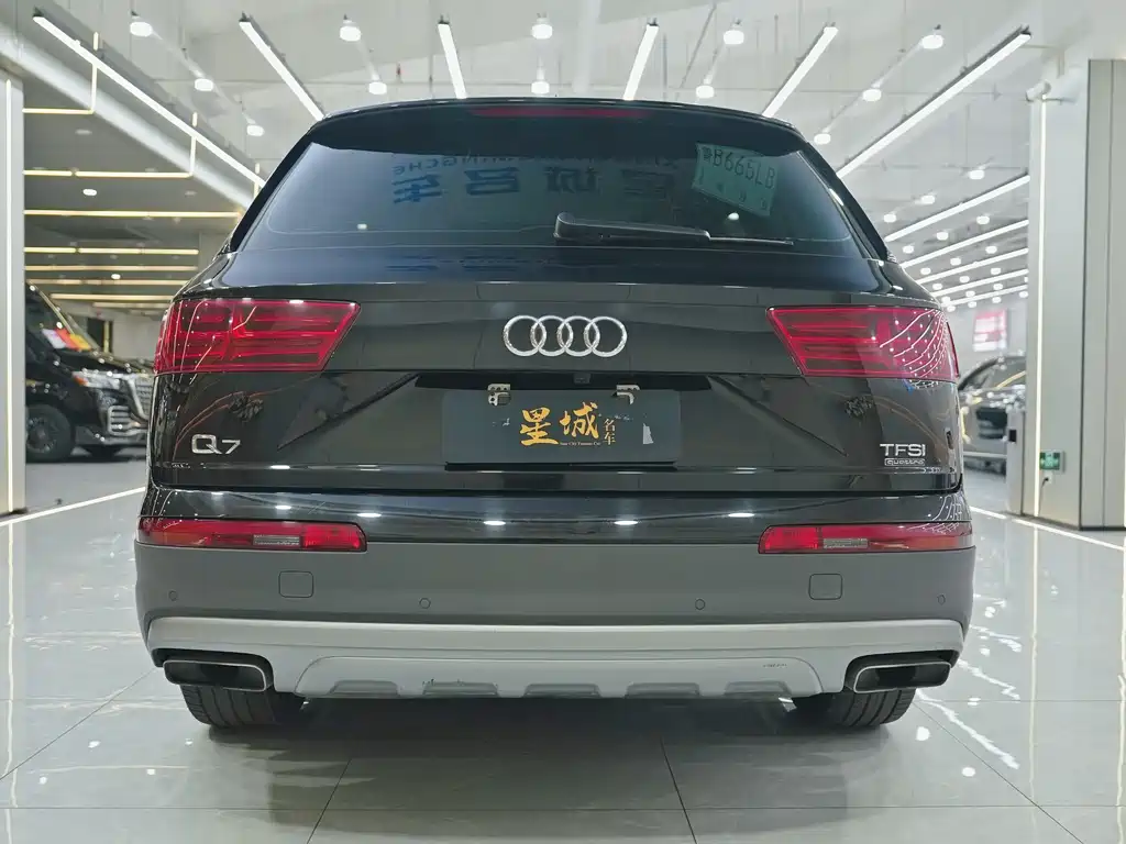 Audi Q7 2016 — фото 8