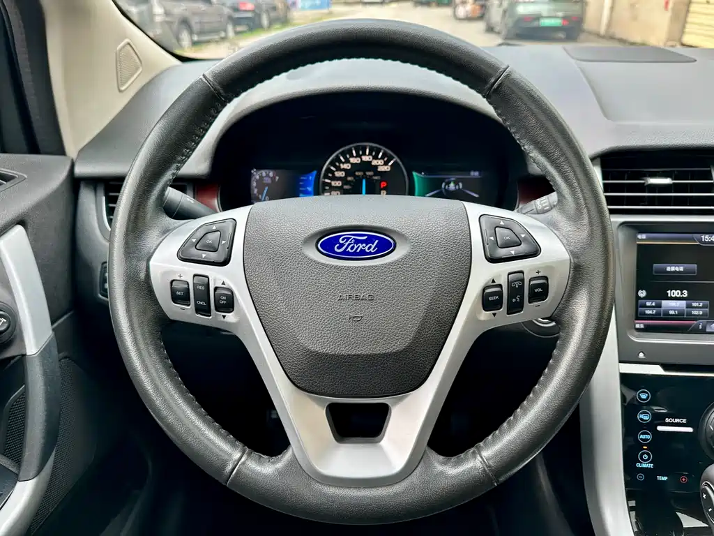 Ford Edge 2015 — фото 13