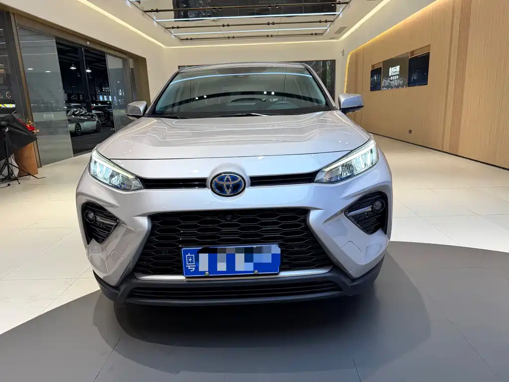 Toyota Wildlander 2022 — фото 2