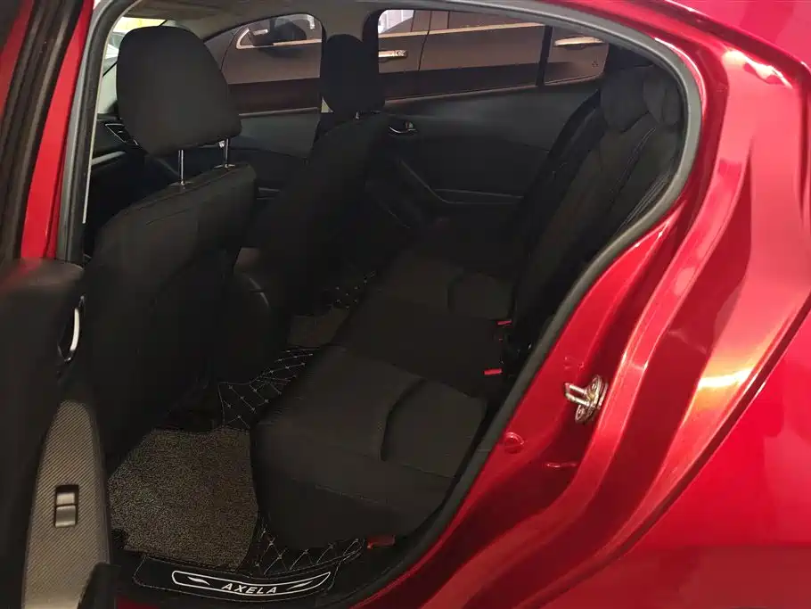 Mazda 3 Axela 2015 — фото 11