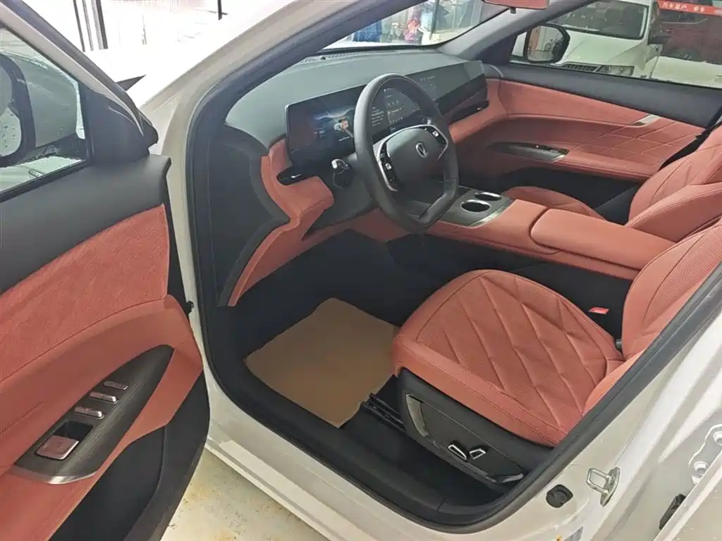 Changan CS75 PLUS 2025 — фото 16