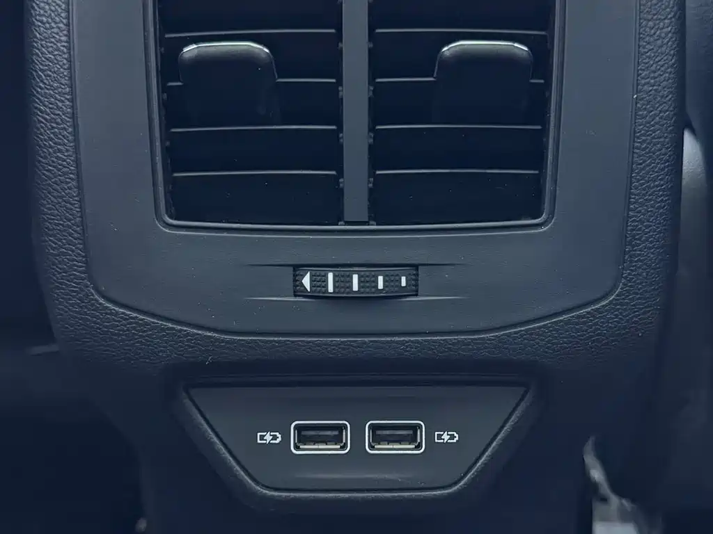 Volkswagen T-Roc 2022 — фото 13