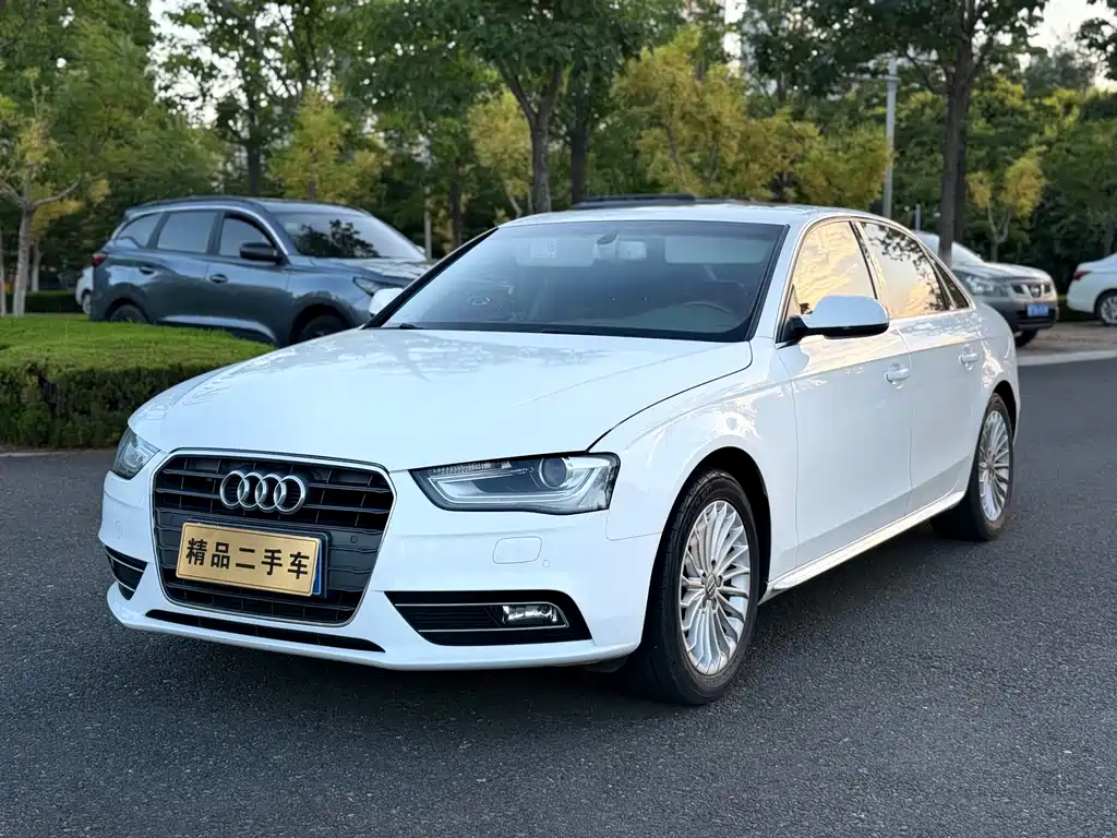 Audi A4L 2015