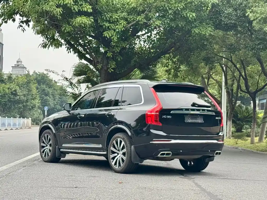 Volvo XC90 2021 — фото 7