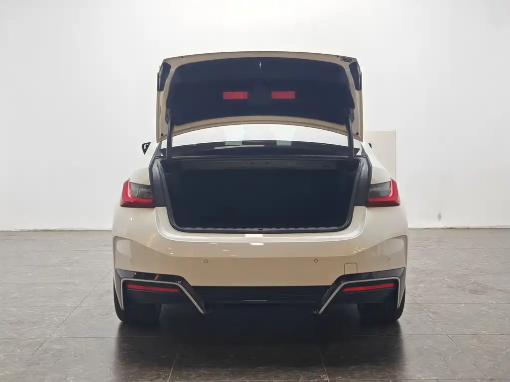 BMW i3 2023 — фото 12