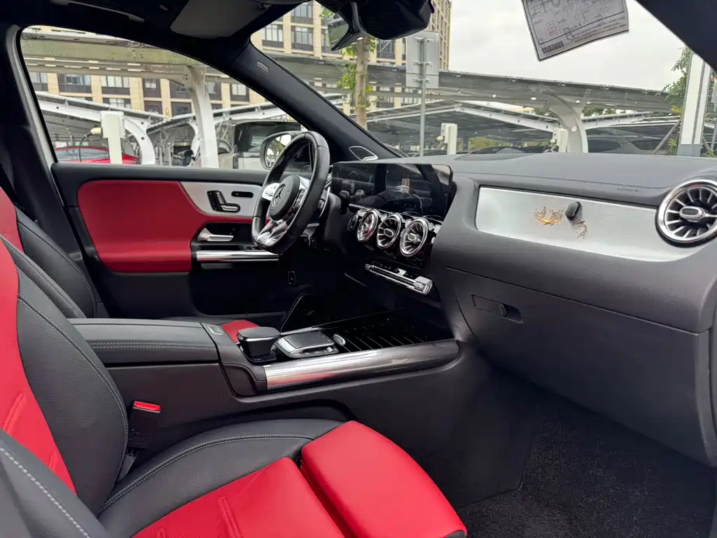 Mercedes-Benz GLA AMG 2021 — фото 18