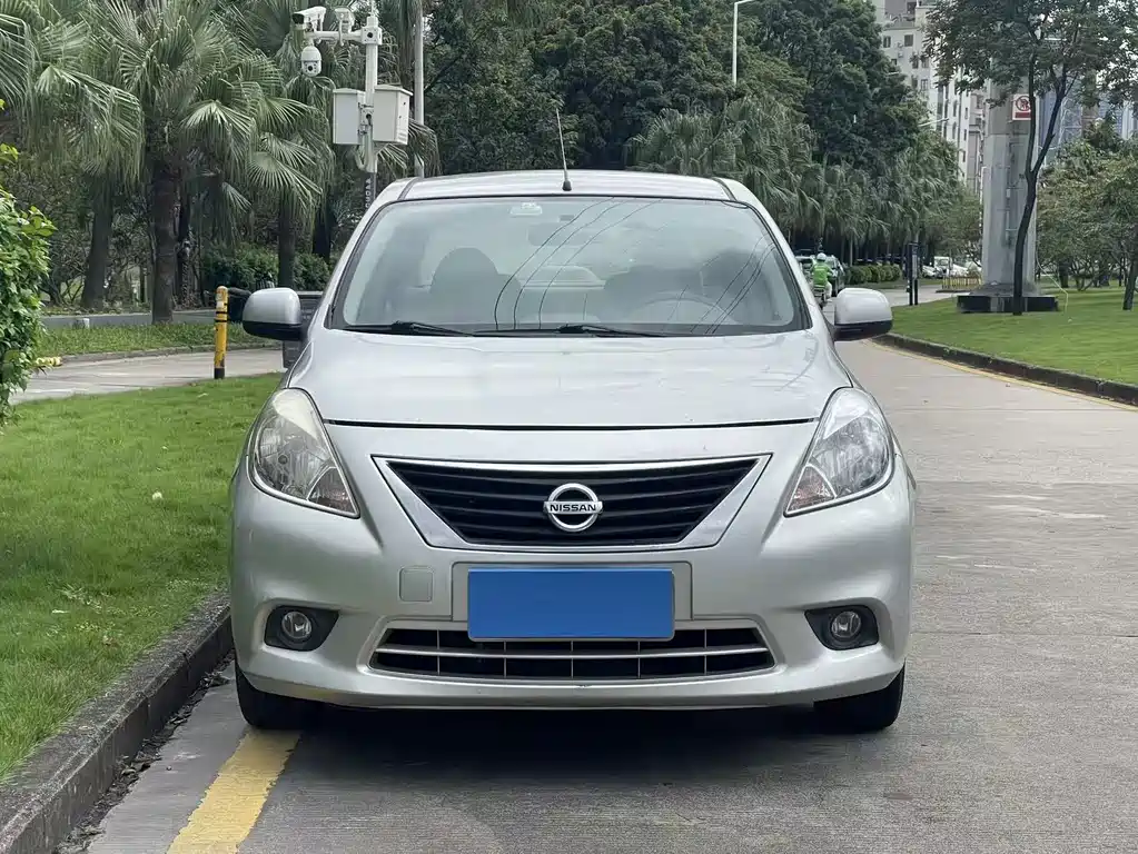 Nissan Sunny 2013 — фото 2