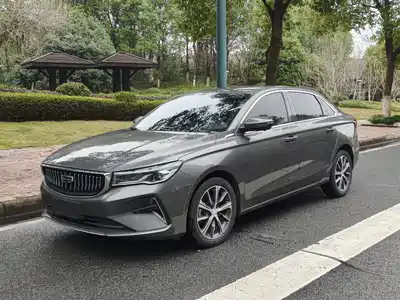 Geely Emgrand 2022
