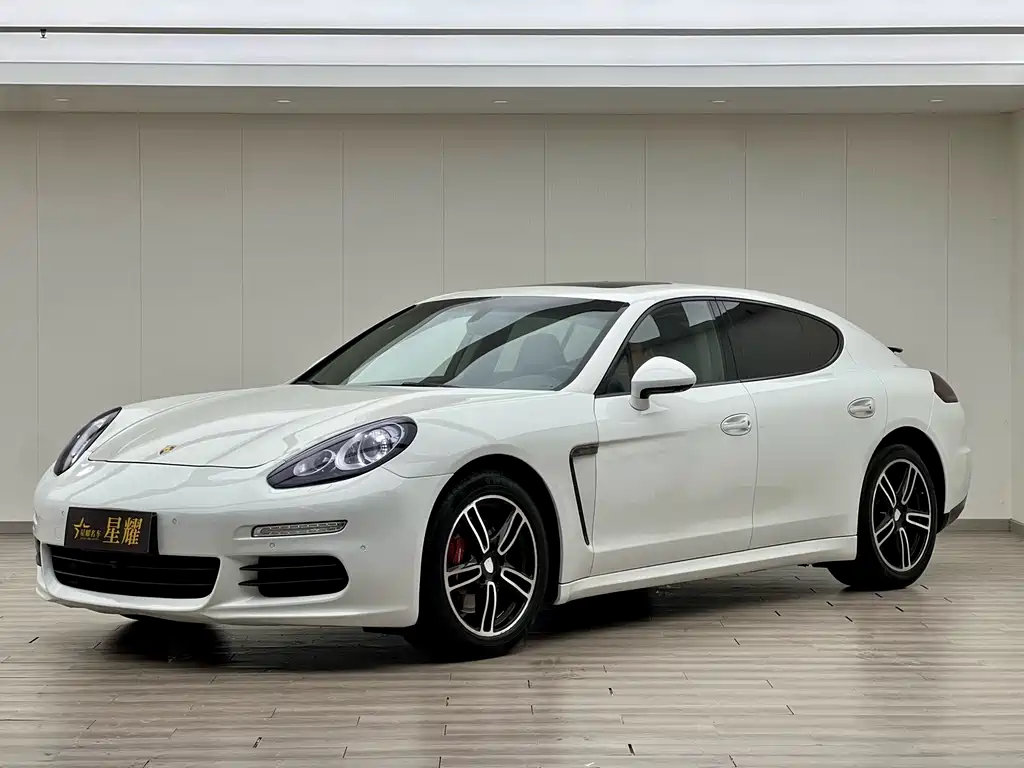 Porsche Panamera 2015 — фото 29