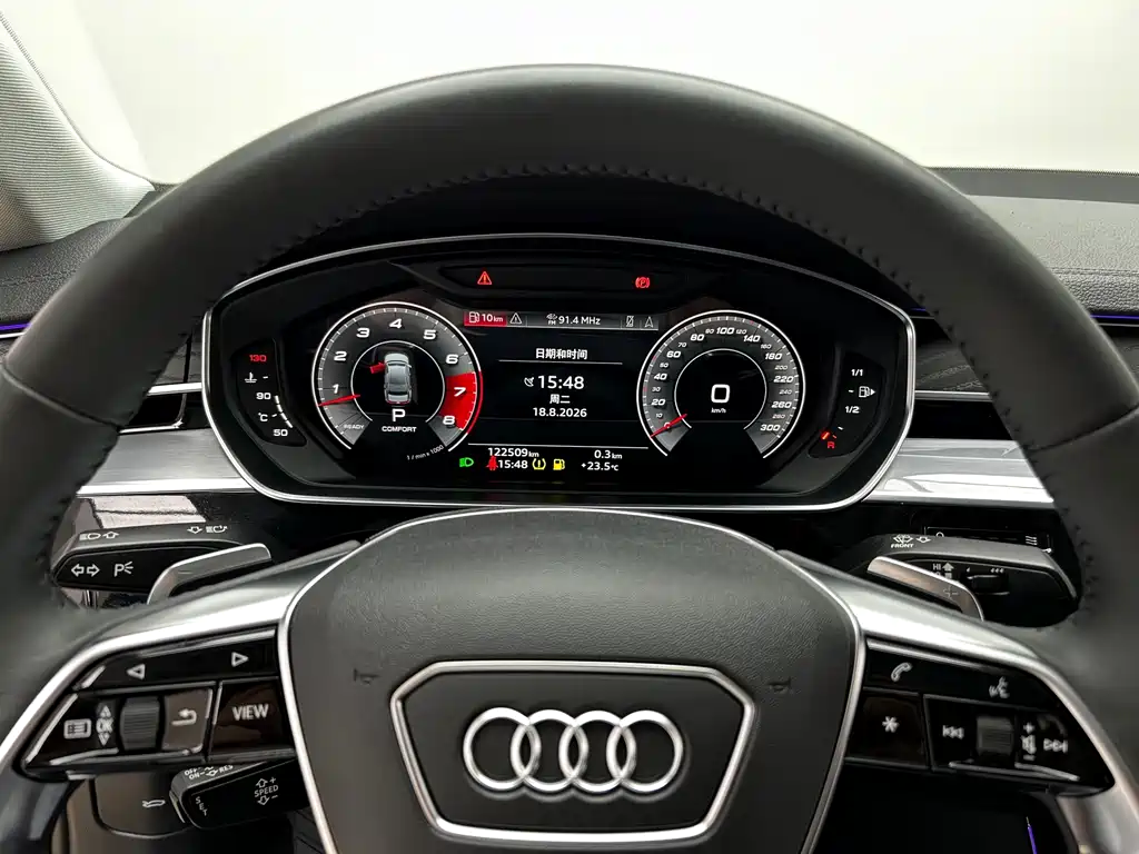 Audi A8 2021 — фото 10