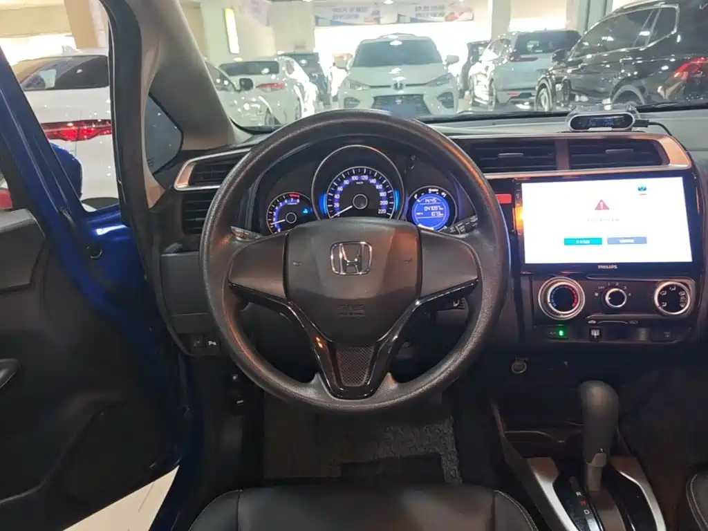 Honda Fit 2016 — фото 11