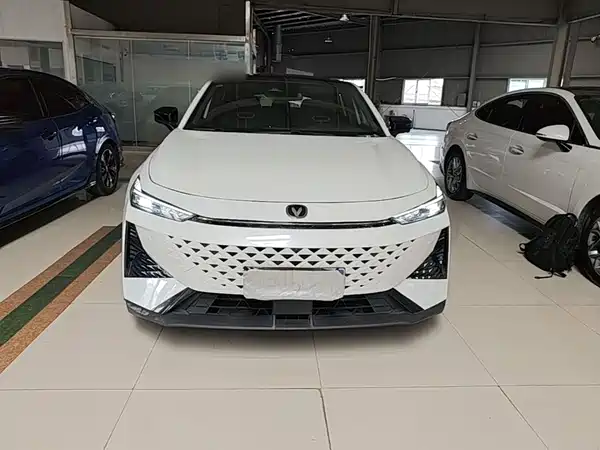Changan UNI-V 2025