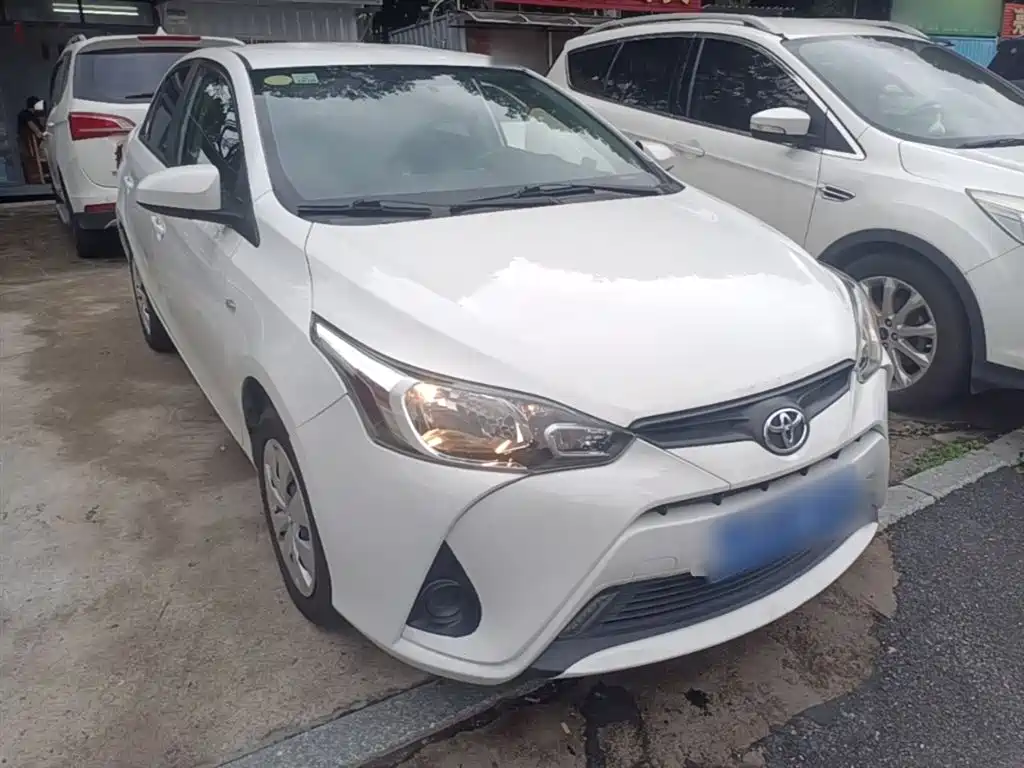 Toyota Yaris L 2018 — фото 4