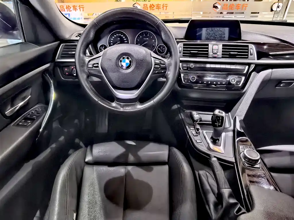 BMW 3 Series GT 2018 — фото 12