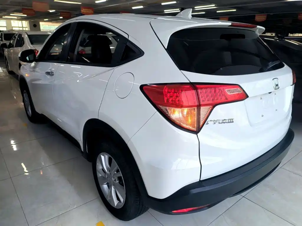 Honda Vezel 2016