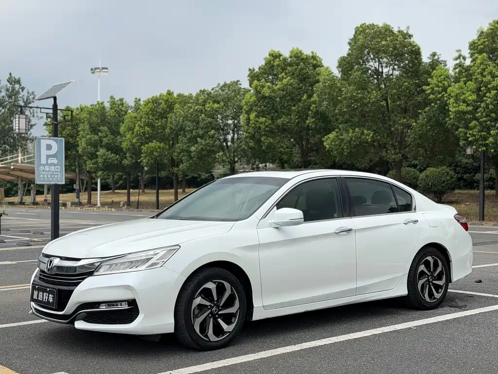 Honda Accord 2017 — фото 3