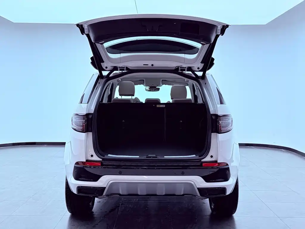 Land Rover Discovery Sport 2025 — фото 31