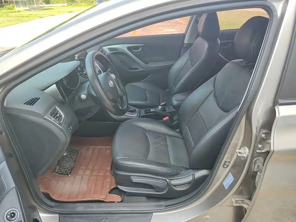 Hyundai Elantra Langdong 2016 — фото 15