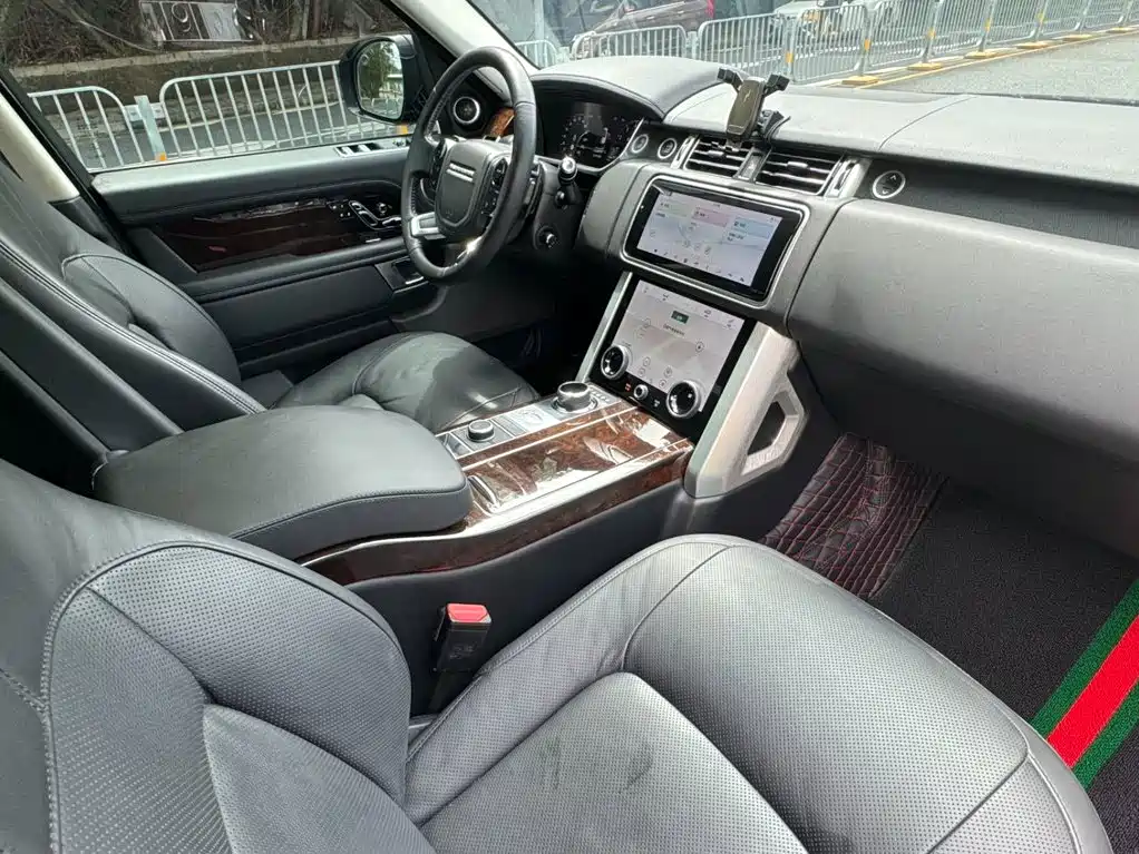 Land Rover Range Rover 2022 — фото 12