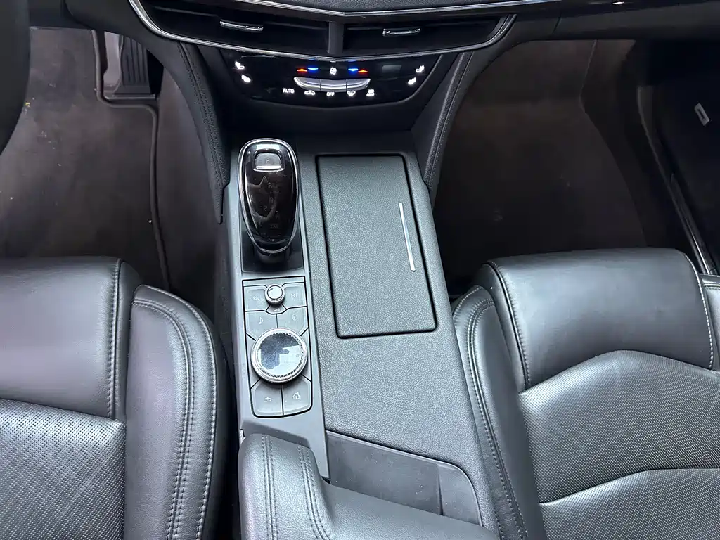 Cadillac CT6 2020 — фото 10