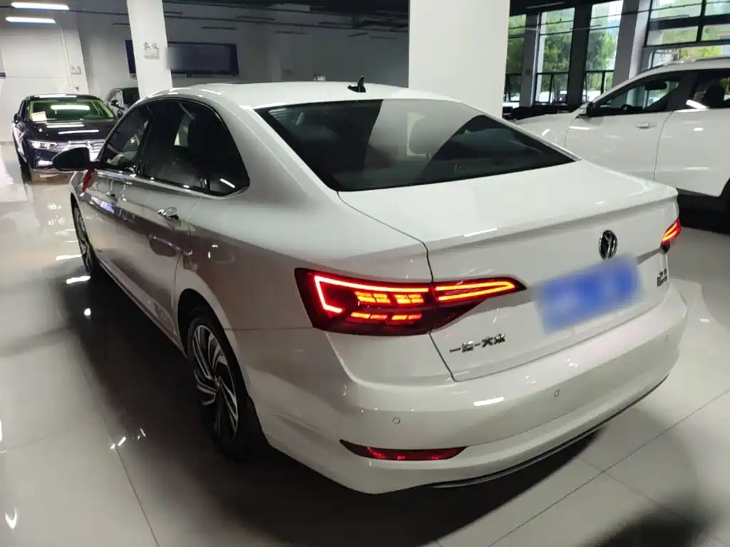 Volkswagen Sagitar 2022