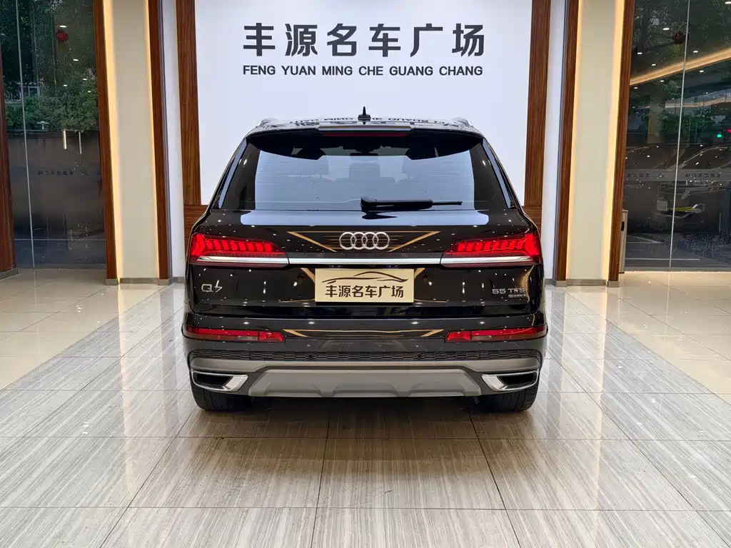 Audi Q7 2023 — фото 28