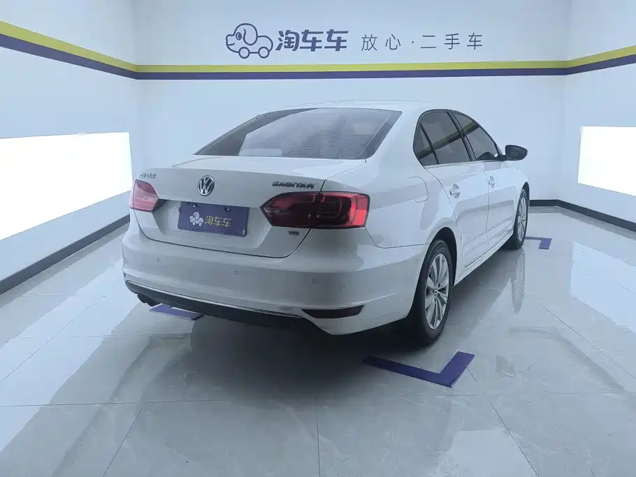 Volkswagen Sagitar 2014
