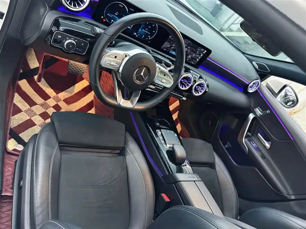 Mercedes-Benz A-Class 2023 — фото 16