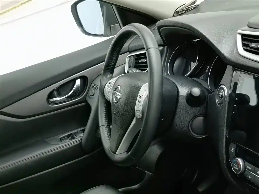 Nissan X-Trail 2015 — фото 22
