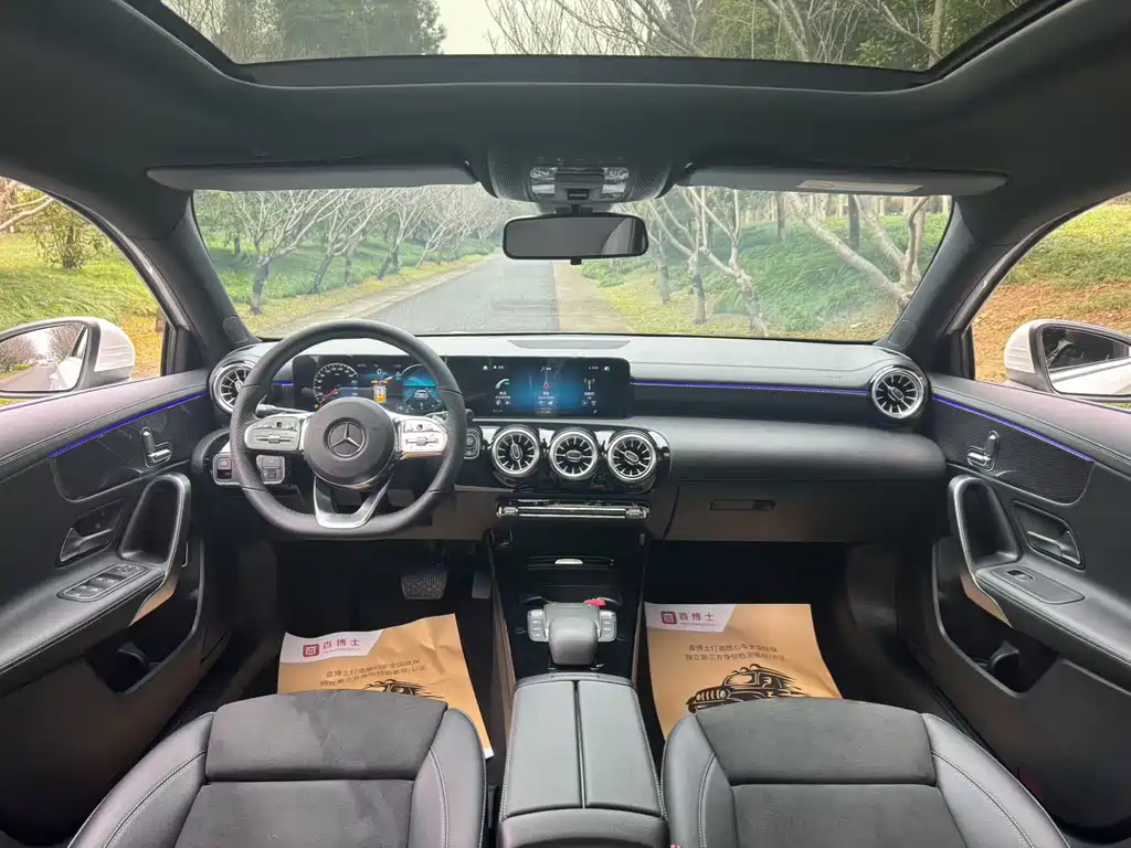 Mercedes-Benz A-Class 2022 — фото 6