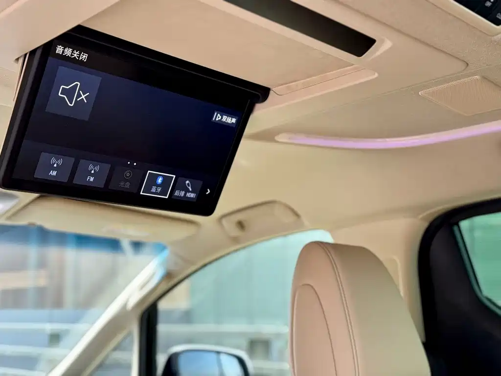 Toyota Alphard 2021 — фото 16