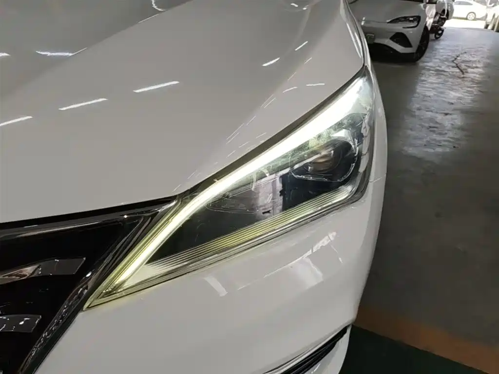 Changan Eado DT 2018 — фото 24
