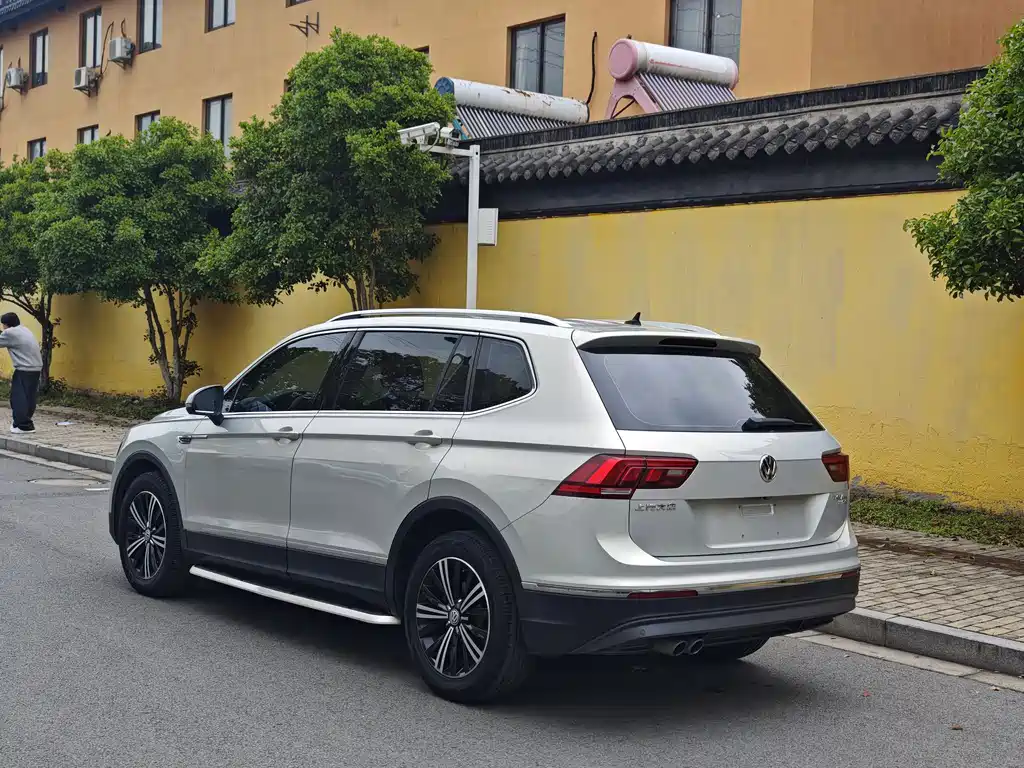 Volkswagen Tiguan L 2019 — фото 8