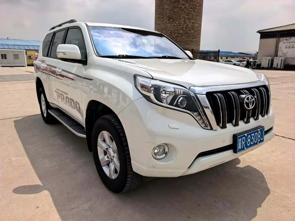 Toyota Prado 2015 — фото 3