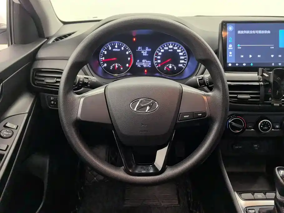 Hyundai Elantra 2023 — фото 15