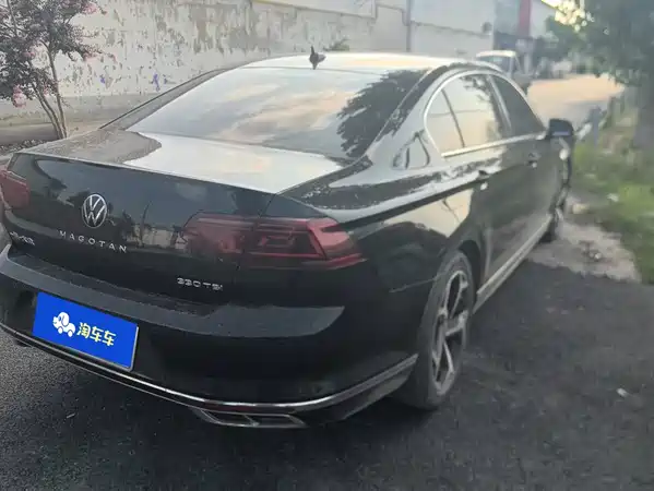 Volkswagen Magotan 2025