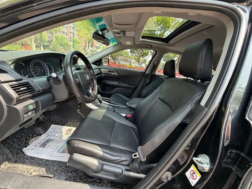 Honda Accord 2015 — фото 9